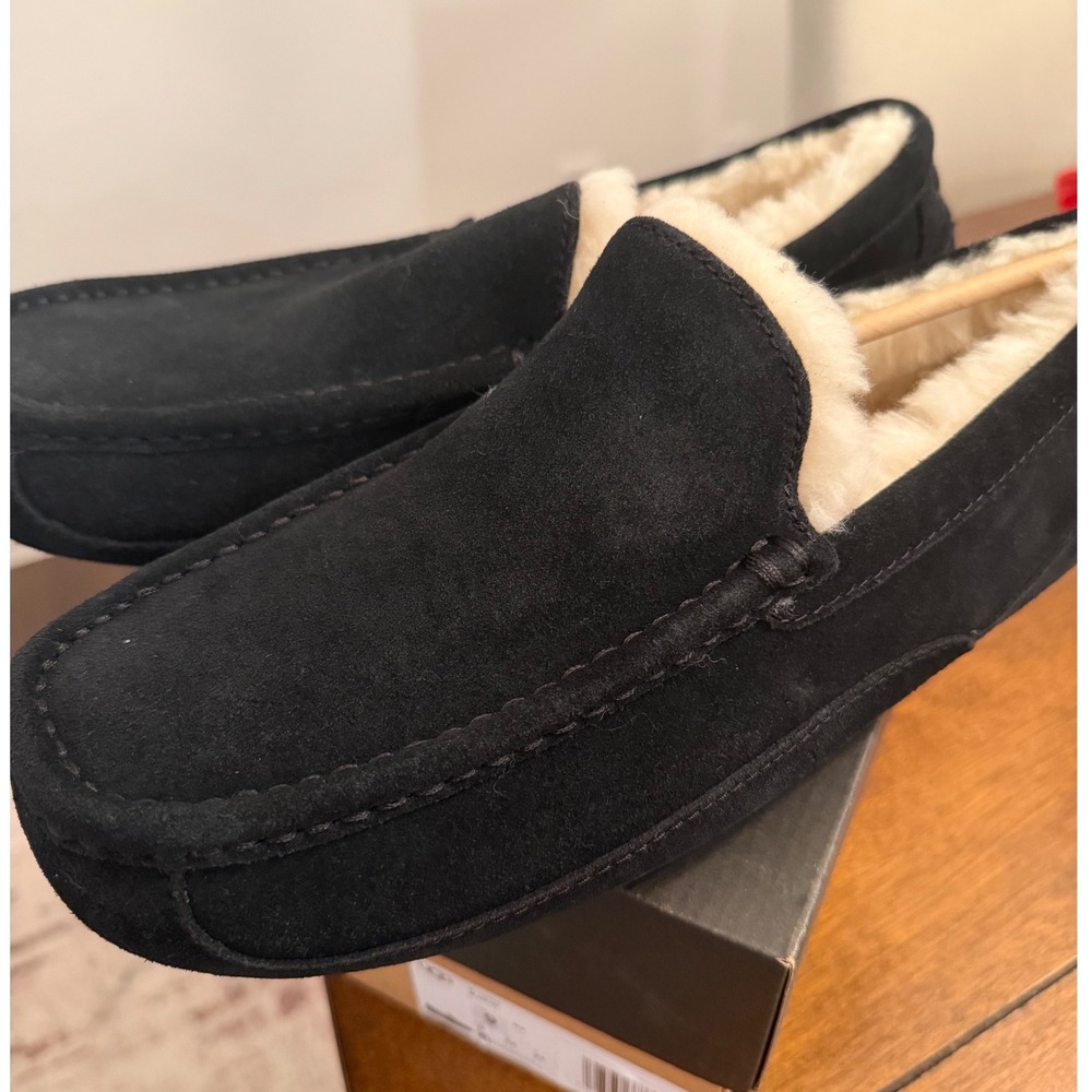 NEW Authentic UGG Ascot Men Suede Slipper Black Moccasin Loafer 1101110 Size 9